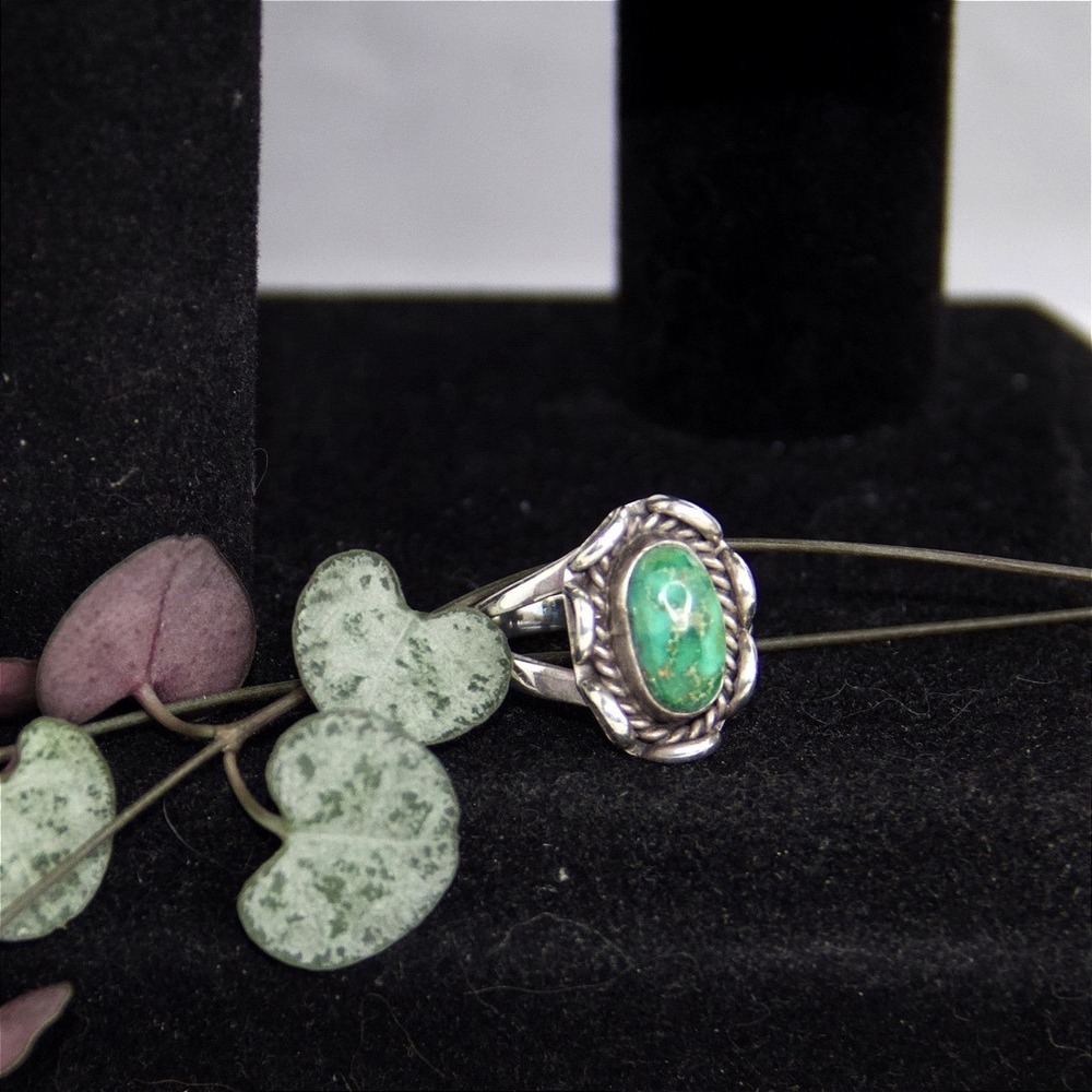 Native American Sterling Silver Green Turquoise Ring Split Shank Size 10 - Picture 2 of 9